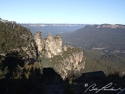 ThreeSistersBlueMtnsAU580