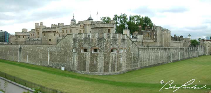 TowerOfLondonPanoramic95