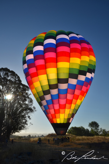 4678HotAirBalloonTouchdown