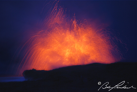 Hawaii_NightLavaShower125