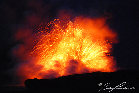 Hawaii_NightLavaShower130